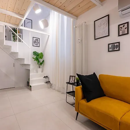 Madamin 9 - Contemporary In A Prestigious Building Apartament *