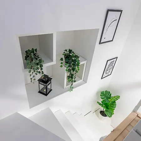 Madamin 9 - Contemporary In A Prestigious Building Apartament *