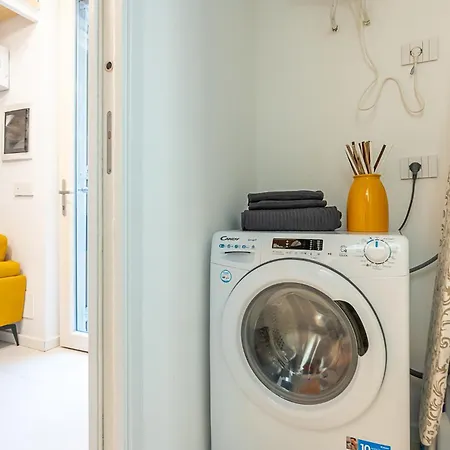 Madamin 9 - Contemporary In A Prestigious Building