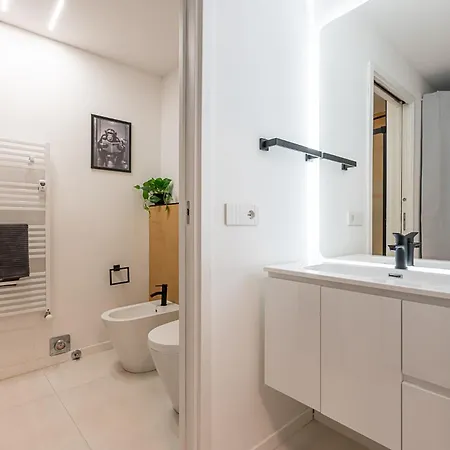 아파트 Madamin 9 - Contemporary In A Prestigious Building